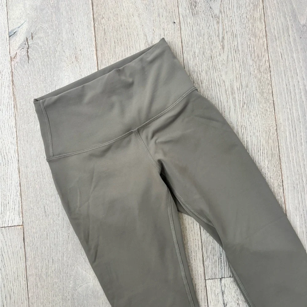 WUNDER TRAIN LEGGING BY LULULEMON - Picture 4 of 6